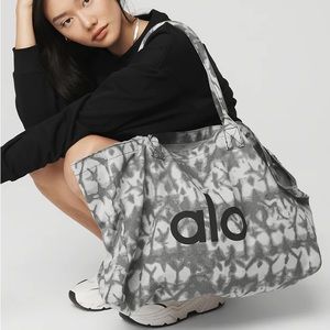 Alo Yoga Tote Bag Gray Tie Dye NWT